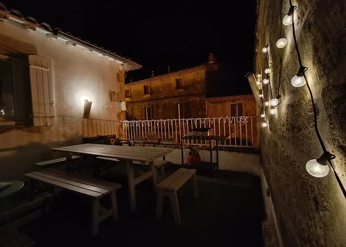 Maison De Village 18ème Siècle Familiale 3 *